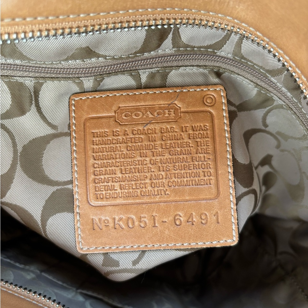 Coach Hampton Leather Carryall Tote in British Tan 2005 - Picture 9 of 9